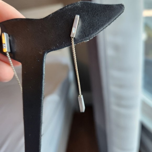 Lot of Two Vintage Marked Silver Dangle Earrings - Picture 4 of 5